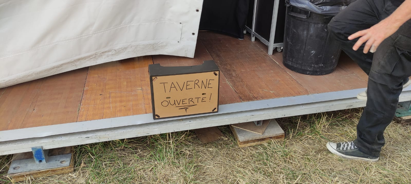 Le bar de la guinguette